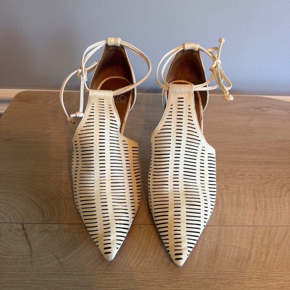 Sarto Franco Sarto Cream Leather Perforated Lace Up Pointed Toe Pumps Heels 7M